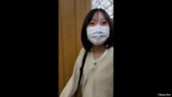 fc2-ppv 4210492 【閲覧注意】逮捕のきっかけとなる動画。 現在の〇Ｊ〇みおちゃん。 人前でたくさん潮吹きせずにはいられませんでした。  2度目の挿入で彼女は痛みに悶えながらも、膣の奥深くで受精し、快感を覚えた。  FC2-PPV-4210492