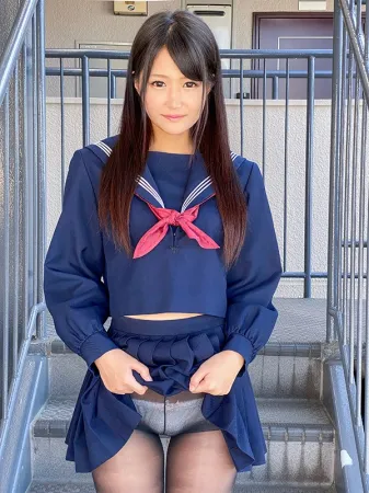 OKP-054 女神パンスト 加賀美まり 制服ロリ美少女 生パンストに包まれた美脚を完全着衣でムレた足裏からつま先まで味わい尽くせば顔面騎乗や足コキ、時には中出し、時にはお尻にコスプレし放題 ぶっかけたい！ 発情させられた女の変態調教絶頂プレイを楽しむフェチAV