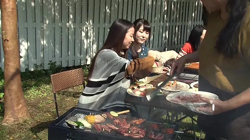 RCT-928 婦人会BBQ大会で妻が恥ずかしい全裸を強要された RCT-928