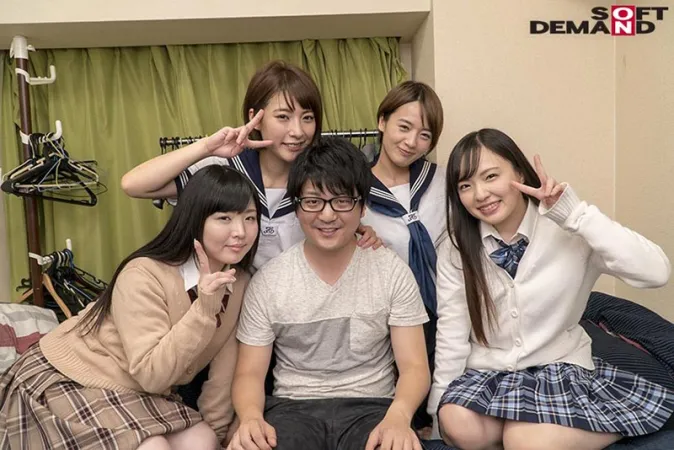 SDEN-034 本物処女素人サーバント！ 美少女4人があなたのお宅をハーレム筆おろし！  !