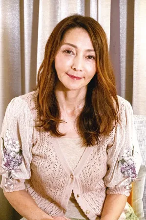 DHT-199 有理由的熟女人妻令和阿姨和嚴肅的1天外遇SEX記錄Kyoka-san 50多歲的熟女