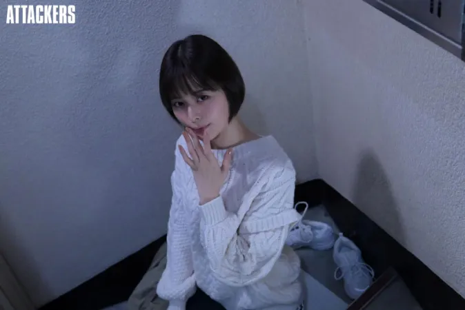 ADN-411 My Silent And Sober Neighbor Who Doesnt Say Hello Wants My Cock And Squeezes A Lot Of Sperm.  Luna Tsukino