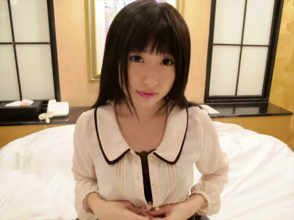 SABA-467 池袋×新宿ガチナンパ！ ちょっぴりシャイなIカップ娘との出会い！ 乳首…ノーブラ？ しかもノーパンでパンスト履いてるから何か出てる！ 凄まじいイマラと柔らかおっぱいに挟まれてフル勃起！ パンストを破って官能的なお尻を堪能させてください！