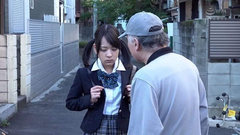 ZEX-369 I Just Dropped My Phone... A Record Of A Few Days Of Training By A Stalker-like Old Man Mikako Abe