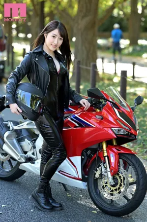 MIFD-146 バイクと男が大好き！  SEXが大好きで好奇心から応募したドスケベ騎乗位SEX AVデビュー！  ! 麻宮若菜