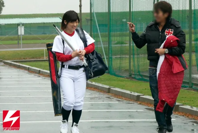 NNPJ-136 【脱いだらスゴいおっぱい】むっちり爆乳を隠し持ったむっちり女子プロ野球選手 舞野いつき AVデビュー ナンパJAPAN EXPRESS Vol.37